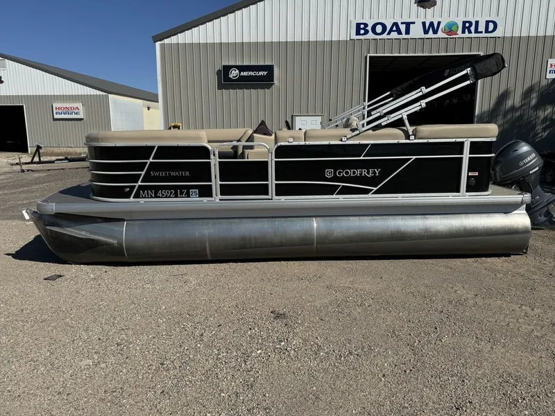 Slide: The Image of Sweetwater SW 2086 Cruise Pontoon With 70HP Yamaha 4-S EFI 2020 - 14