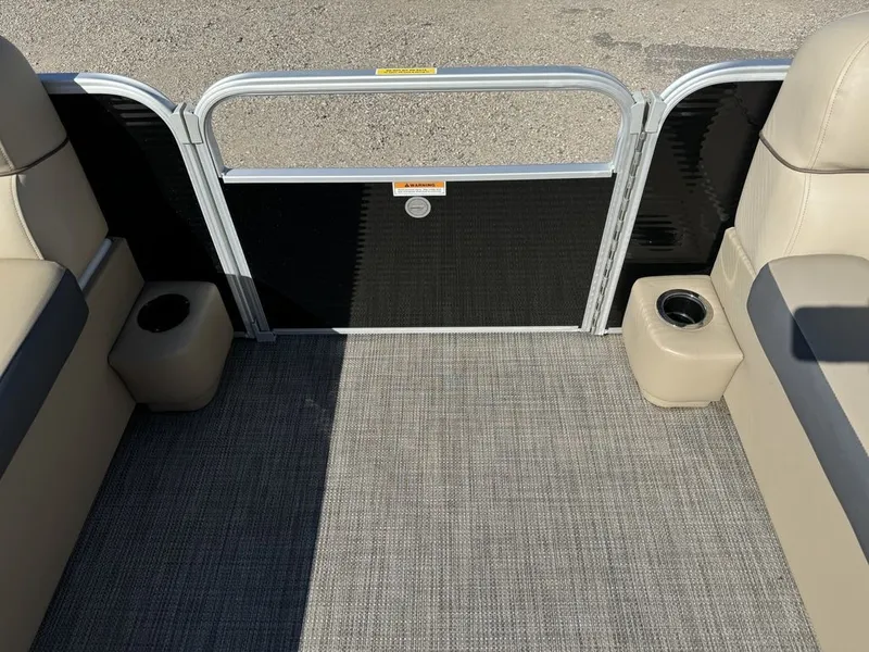 Slide: The Image of Sweetwater SW 2086 Cruise Pontoon With 70HP Yamaha 4-S EFI 2020 - 16