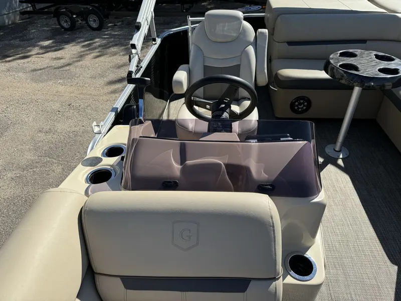 Slide: The Image of Sweetwater SW 2086 Cruise Pontoon With 70HP Yamaha 4-S EFI 2020 - 23