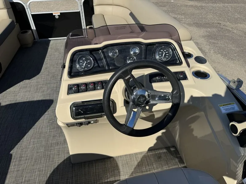 Slide: The Image of Sweetwater SW 2086 Cruise Pontoon With 70HP Yamaha 4-S EFI 2020 - 29