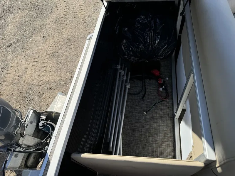 Slide: The Image of Sweetwater SW 2086 Cruise Pontoon With 70HP Yamaha 4-S EFI 2020 - 36