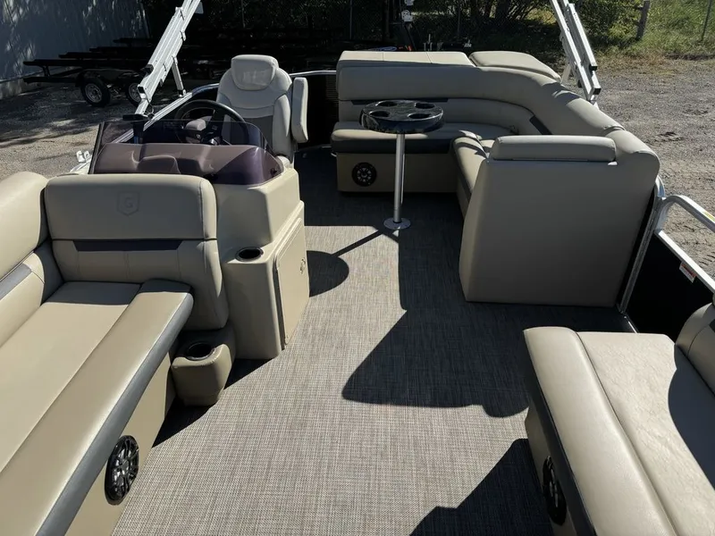 Slide: The Image of Sweetwater SW 2086 Cruise Pontoon With 70HP Yamaha 4-S EFI 2020 - 4