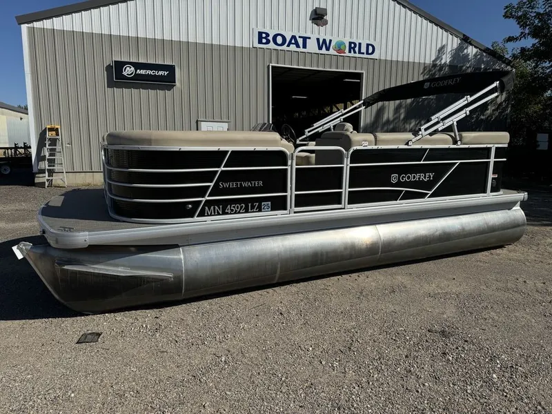Slide: The Image of Sweetwater SW 2086 Cruise Pontoon With 70HP Yamaha 4-S EFI 2020 - 40