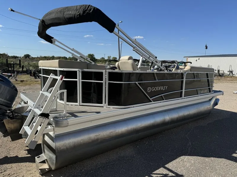 Slide: The Image of Sweetwater SW 2086 Cruise Pontoon With 70HP Yamaha 4-S EFI 2020 - 48