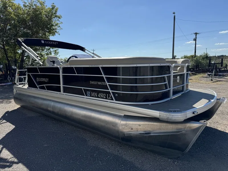 Slide: The Image of Sweetwater SW 2086 Cruise Pontoon With 70HP Yamaha 4-S EFI 2020 - 51