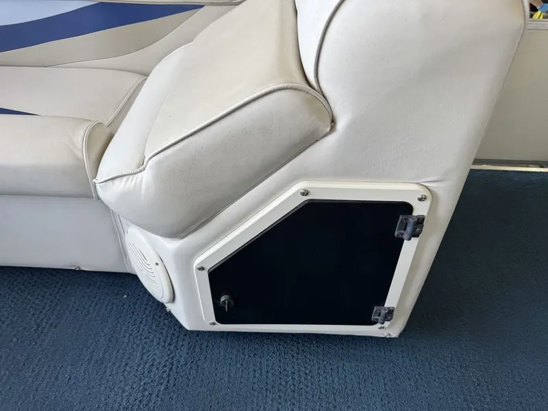 Slide: The Image of Weeres Sundeck 220 Pontoon 2006 - 12