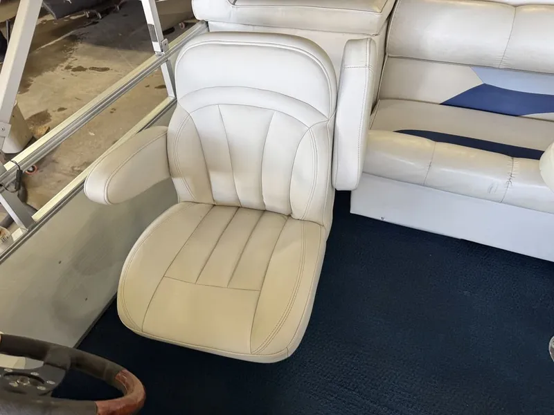 Slide: The Image of Weeres Sundeck 220 Pontoon 2006 - 20