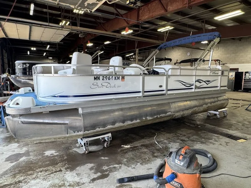 Slide: The Image of Weeres Sundeck 220 Pontoon 2006 - 23