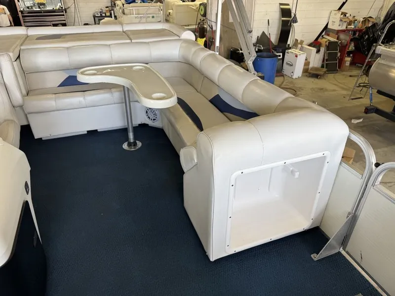 Slide: The Image of Weeres Sundeck 220 Pontoon 2006 - 24