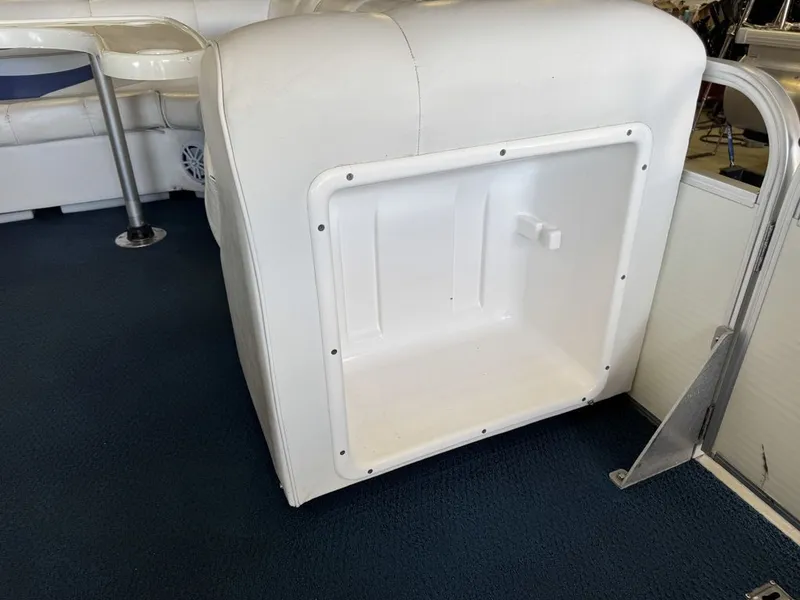 Slide: The Image of Weeres Sundeck 220 Pontoon 2006 - 25