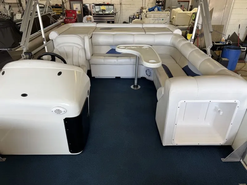 Slide: The Image of Weeres Sundeck 220 Pontoon 2006 - 4