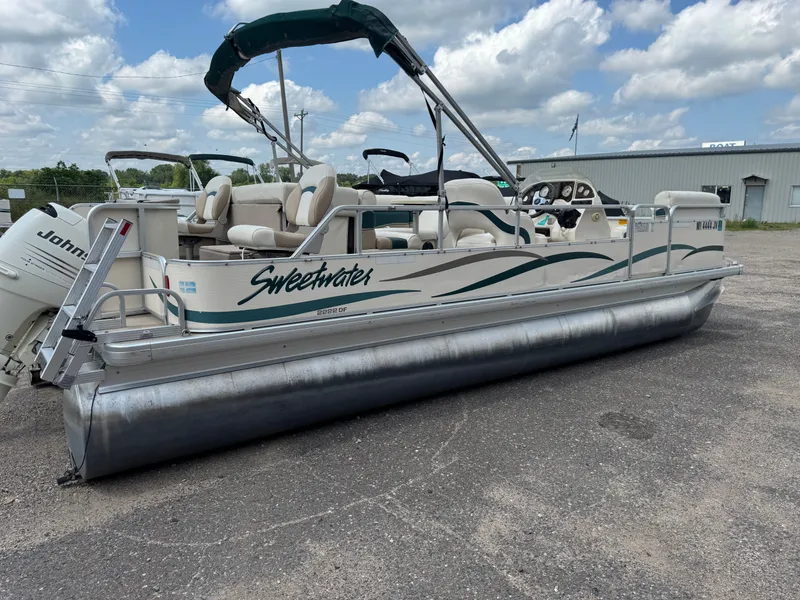 Slide: The Image of Sweetwater 2222 DF Pontoon WITH SEA LEGS 2004 - 57