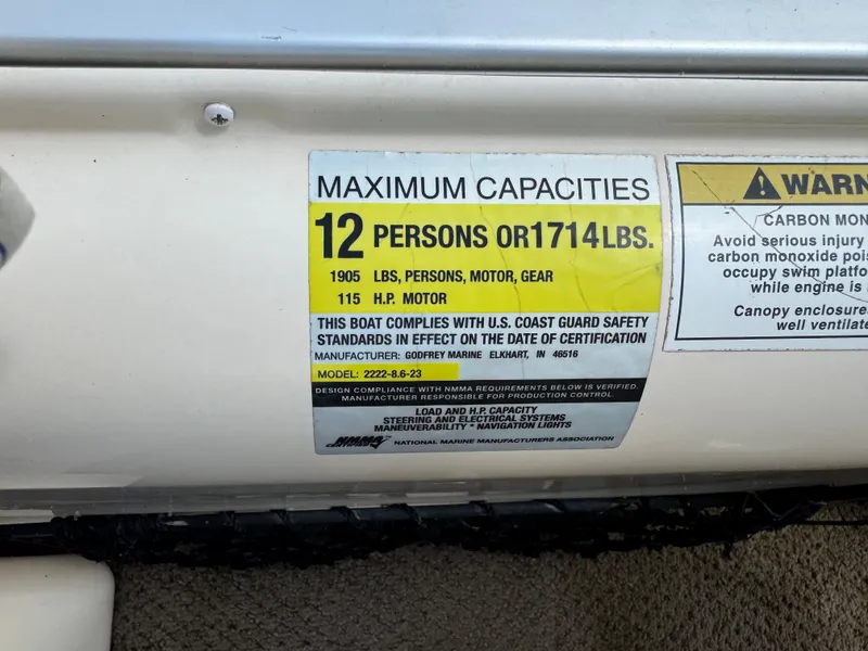 Slide: The Image of Sweetwater 2222 DF Pontoon WITH SEA LEGS 2004 - 63