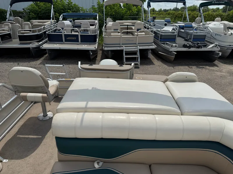 Slide: The Image of Sweetwater 2222 DF Pontoon WITH SEA LEGS 2004 - 7