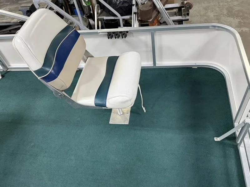 Slide: The Image of Starcraft Starfish 180 Pontoon 2000 - 12