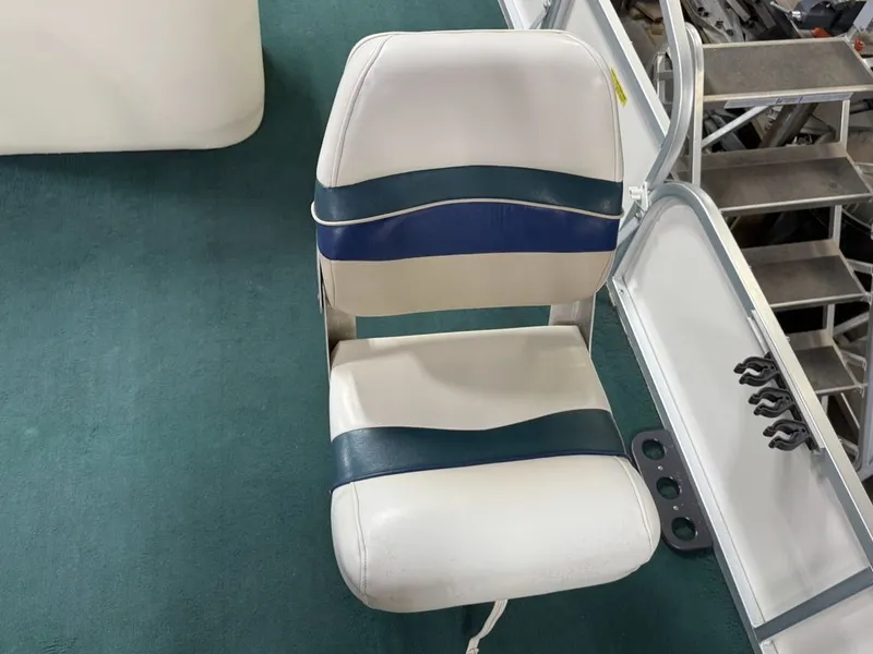 Slide: The Image of Starcraft Starfish 180 Pontoon 2000 - 14