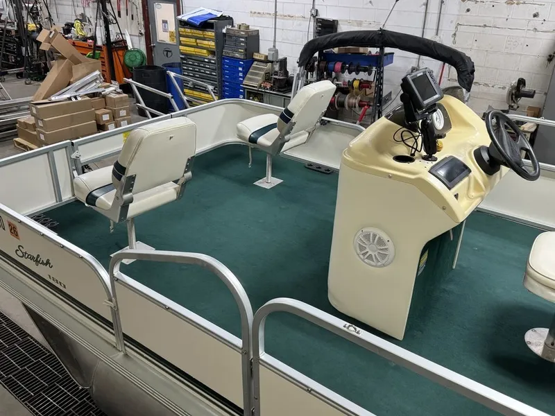 Slide: The Image of Starcraft Starfish 180 Pontoon 2000 - 3