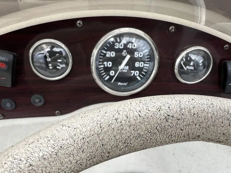 Slide: The Image of Bennington Sedona F21 Pontoon 2005 - 22