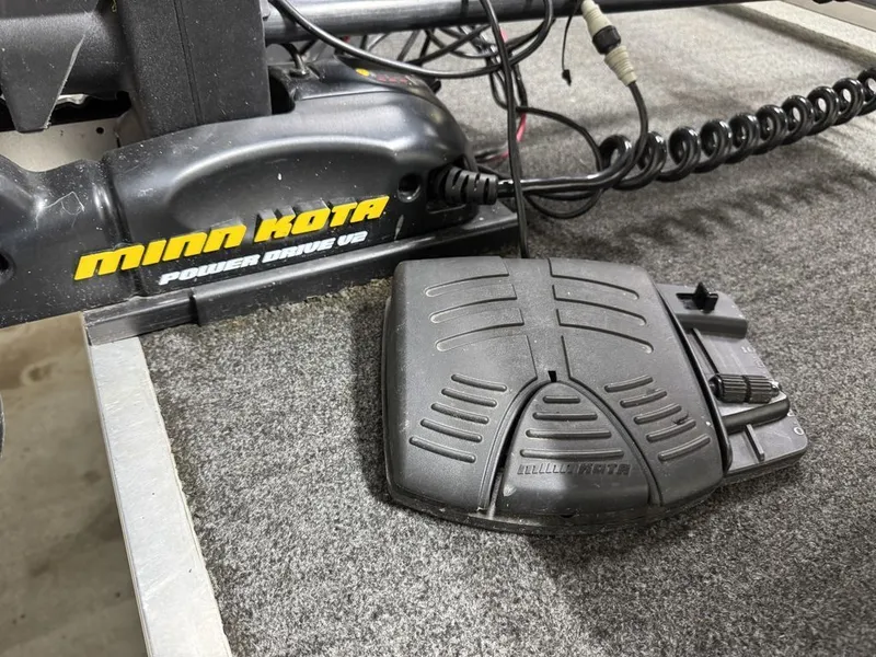 Slide: The Image of TMC 2200 FM Pontoon 2002 - 12