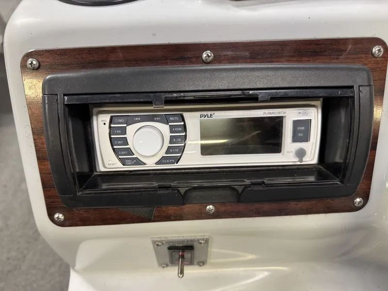 Slide: The Image of TMC 2200 FM Pontoon 2002 - 22