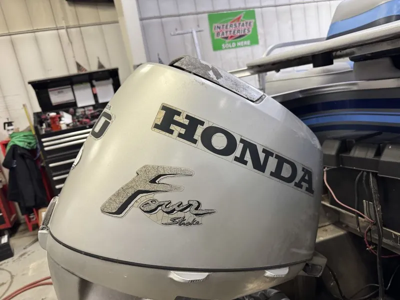 Slide: The Image of TMC 2200 FM Pontoon 2002 - 41