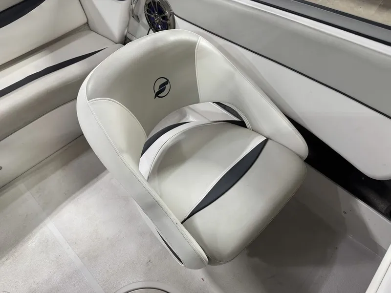 Slide: The Image of Starcraft Runabout Limited IO 1918 RE I/O 2015 - 26