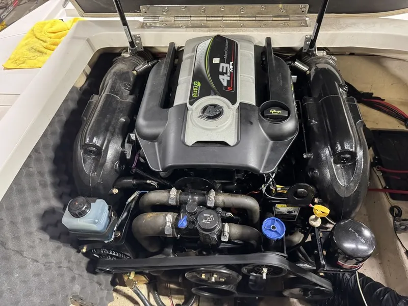 Slide: The Image of Starcraft Runabout Limited IO 1918 RE I/O 2015 - 8