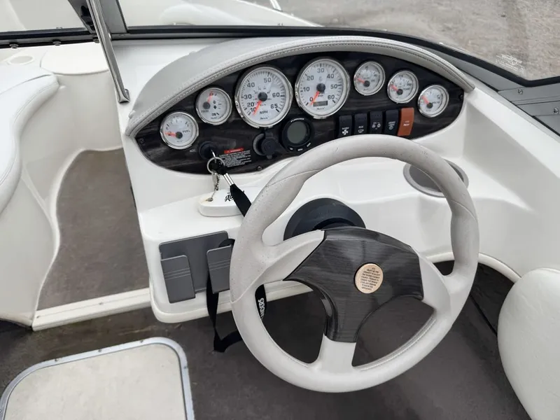 Slide: The Image of Stingray 185LS Runabout 2007 - 21