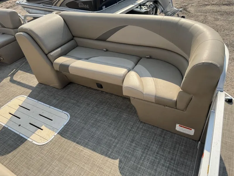 Slide: The Image of SunCatcher V322 RF Tritoon Pontoon 2016 - 10