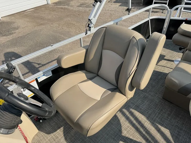 Slide: The Image of SunCatcher V322 RF Tritoon Pontoon 2016 - 18