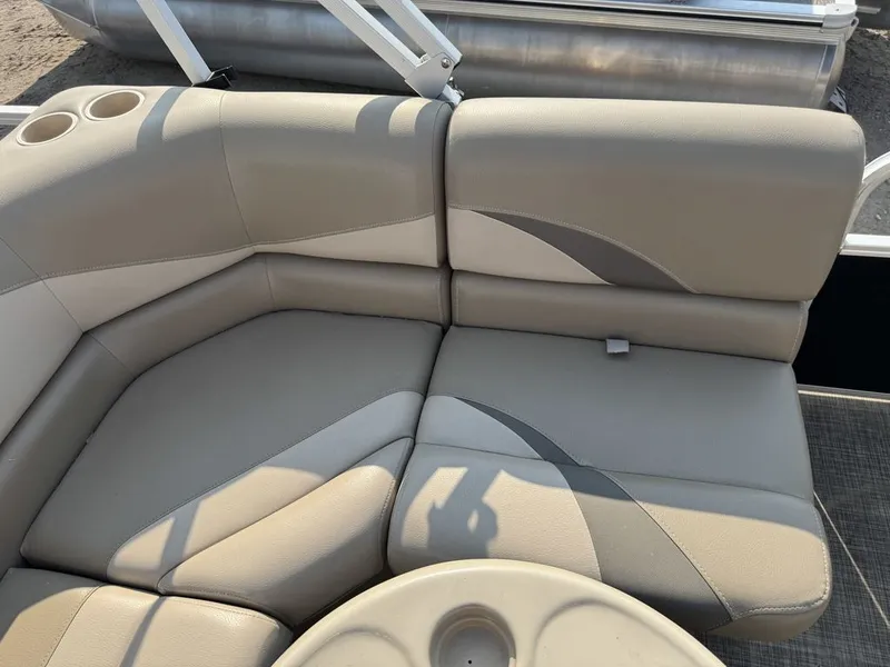 Slide: The Image of SunCatcher V322 RF Tritoon Pontoon 2016 - 24