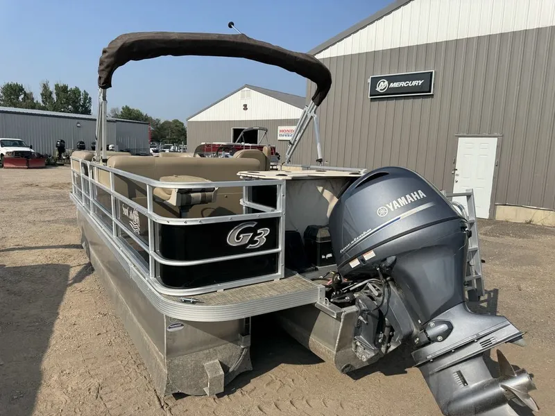 Slide: The Image of SunCatcher V322 RF Tritoon Pontoon 2016 - 39