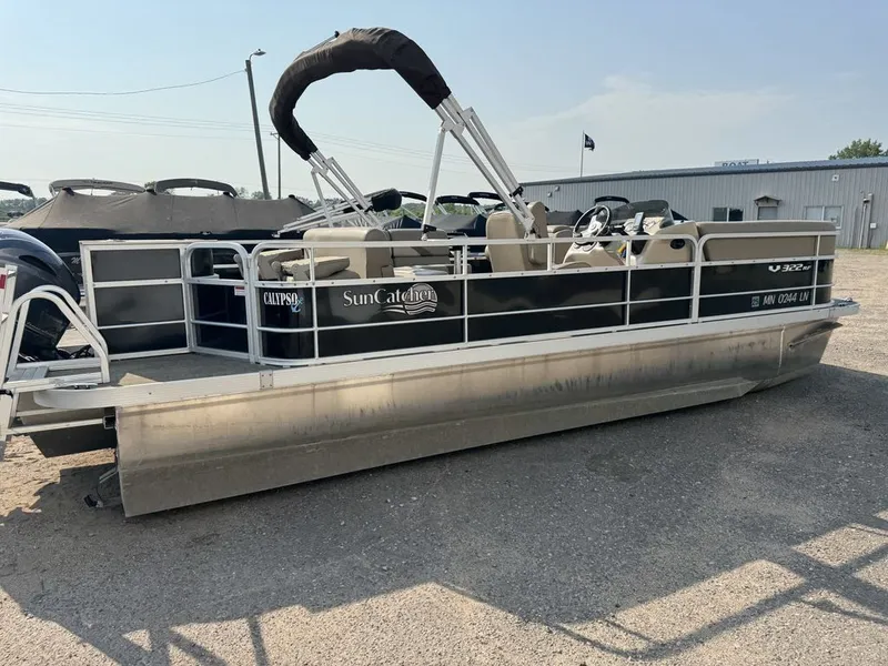 Slide: The Image of SunCatcher V322 RF Tritoon Pontoon 2016 - 41