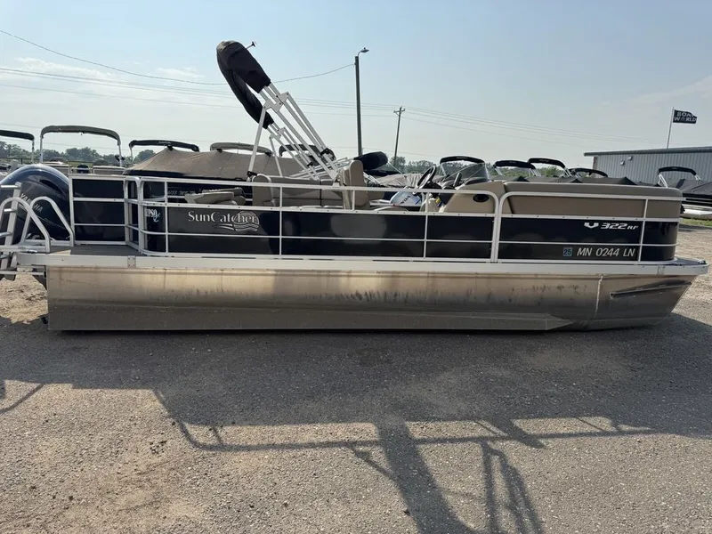 Slide: The Image of SunCatcher V322 RF Tritoon Pontoon 2016 - 43