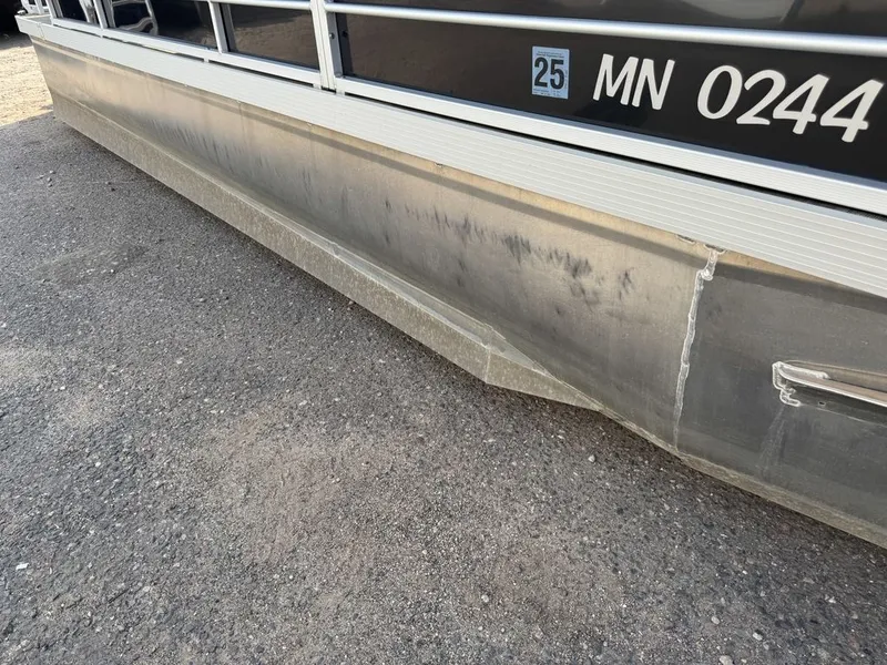 Slide: The Image of SunCatcher V322 RF Tritoon Pontoon 2016 - 47