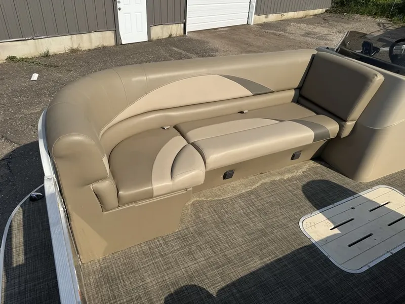 Slide: The Image of SunCatcher V322 RF Tritoon Pontoon 2016 - 9