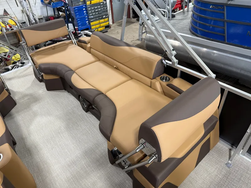 Slide: The Image of Tahoe LTZ 2385 Quad Lounge Shift Flip & Honda 4-Stroke EFI 2025 - 19