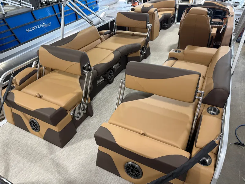 Slide: The Image of Tahoe LTZ 2385 Quad Lounge Shift Flip & Honda 4-Stroke EFI 2025 - 21