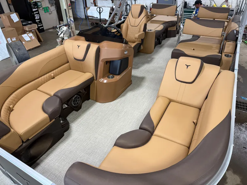 Slide: The Image of Tahoe LTZ 2385 Quad Lounge Shift Flip & Honda 4-Stroke EFI 2025 - 27