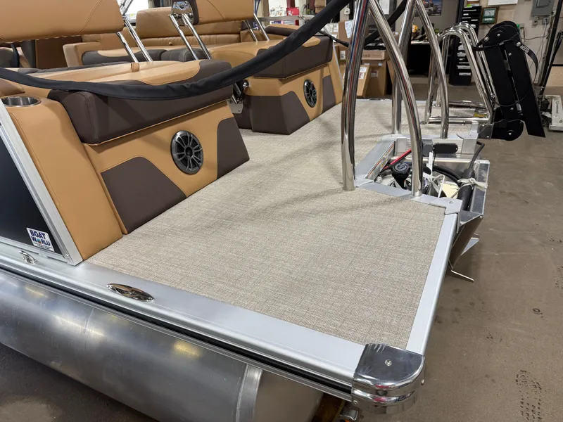 Slide: The Image of Tahoe LTZ 2385 Quad Lounge Shift Flip & Honda 4-Stroke EFI 2025 - 36