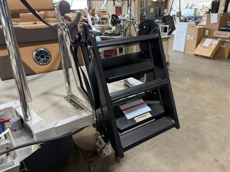 Slide: The Image of Tahoe LTZ 2385 Quad Lounge Shift Flip & Honda 4-Stroke EFI 2025 - 40