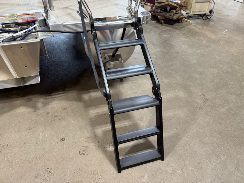 Slide: The Image of Tahoe LTZ 2385 Quad Lounge Shift Flip & Honda 4-Stroke EFI 2025 - 41