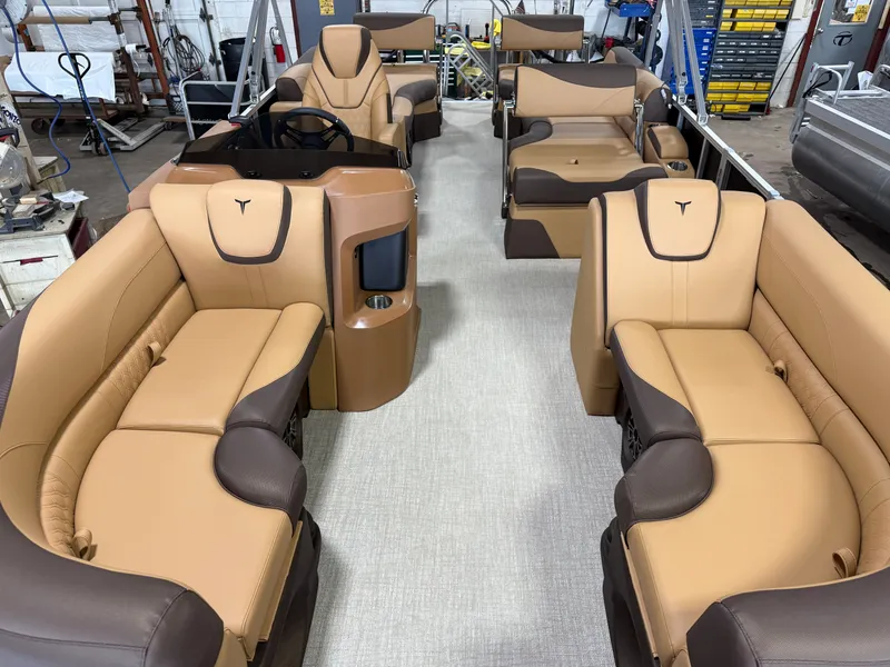 Slide: The Image of Tahoe LTZ 2385 Quad Lounge Shift Flip & Honda 4-Stroke EFI 2025 - 6