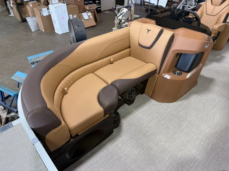 Slide: The Image of Tahoe LTZ 2385 Quad Lounge Shift Flip & Honda 4-Stroke EFI 2025 - 7