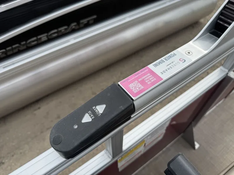 Slide: The Image of Sun Tracker Party Barge 20 DLX 2023 - 23