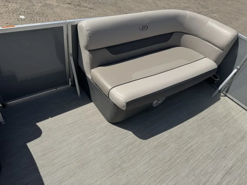 Slide: The Image of Princecraft Vectra 19 2020 - 14