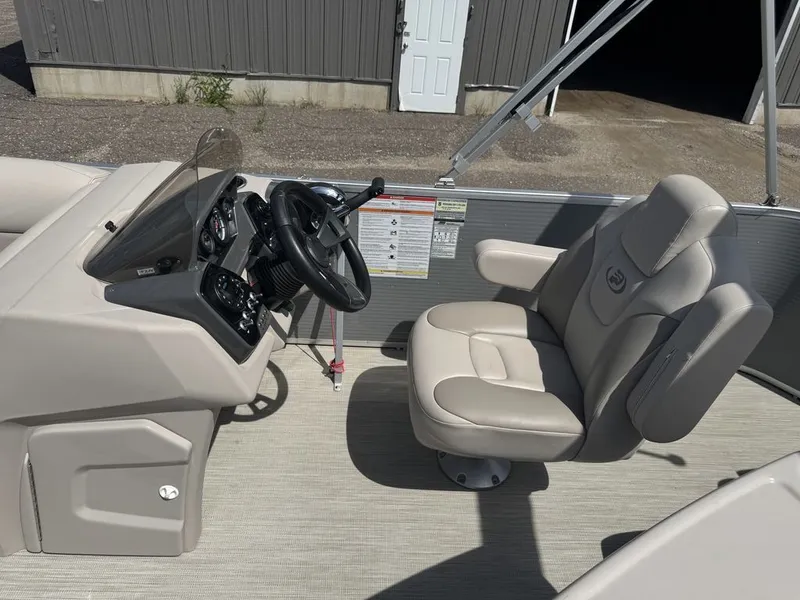 Slide: The Image of Princecraft Vectra 19 2020 - 26