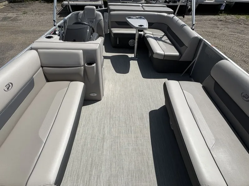 Slide: The Image of Princecraft Vectra 19 2020 - 3