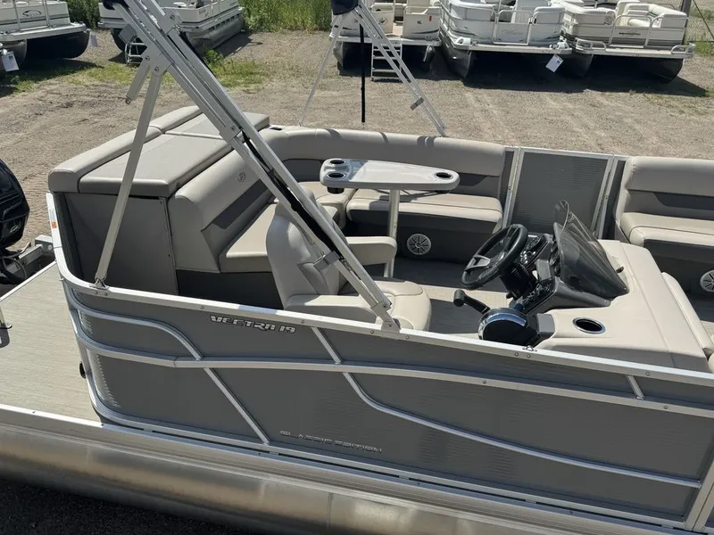 Slide: The Image of Princecraft Vectra 19 2020 - 36