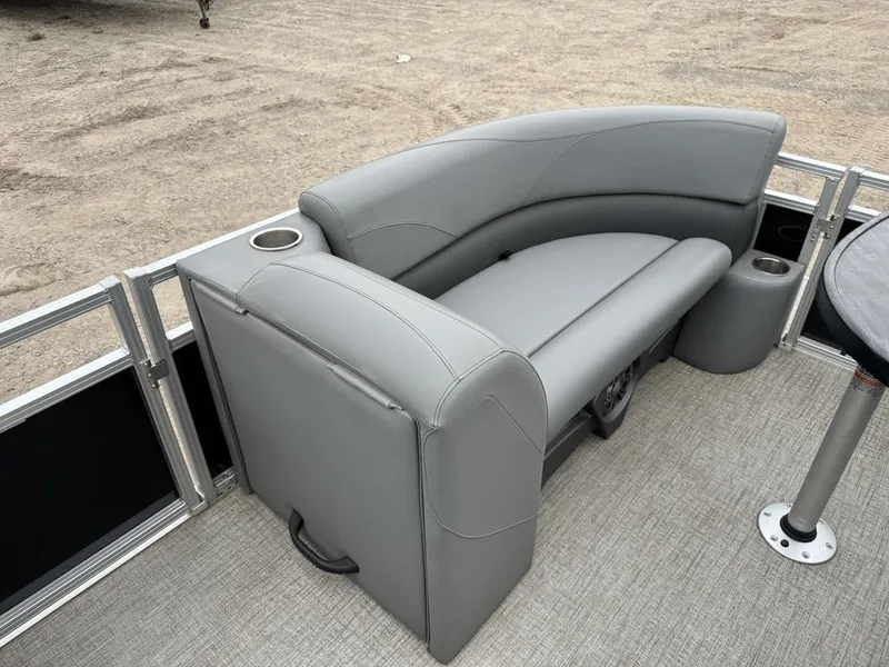 Slide: The Image of Tahoe SLT 18' Quad Lounge & Honda 60HP 4-Stroke EFI 2021 - 15